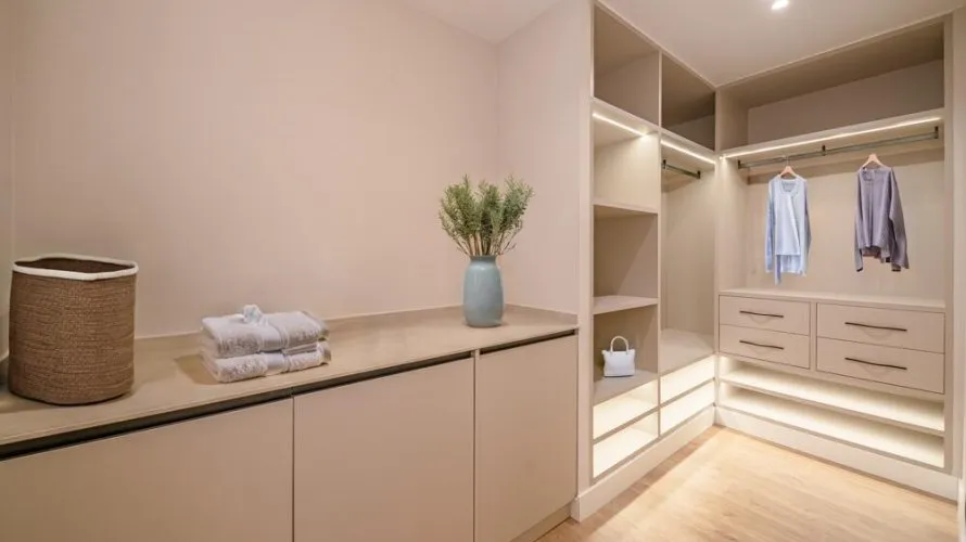 Apartamento de 2 dormitorios en Madrid, Spain No. 636 № 5