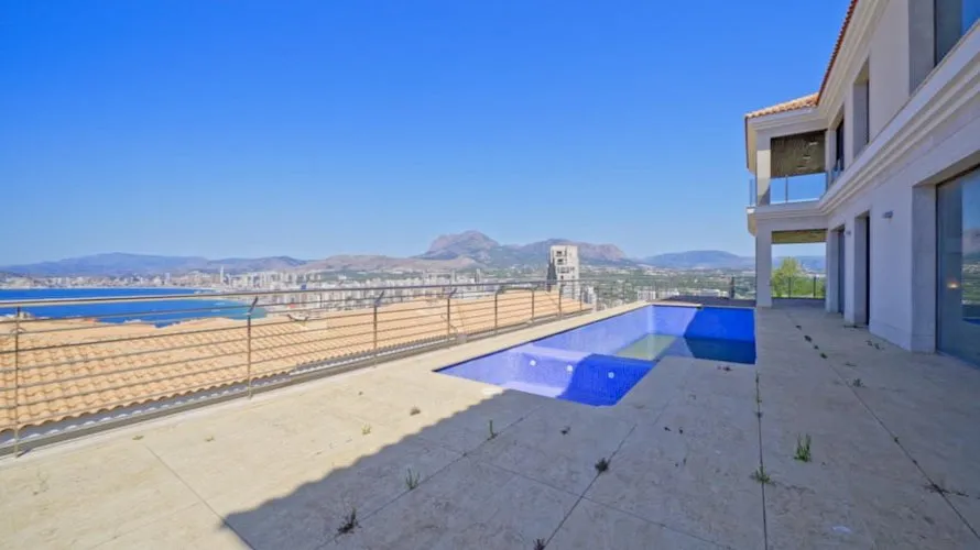 Apartamento de 4 dormitorios en Benidorm, Spain No. 459 № 10