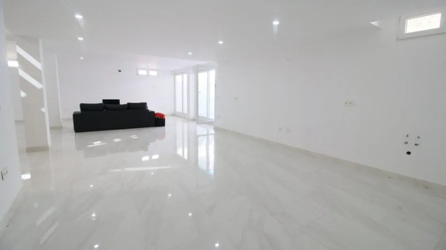 Apartamento de 4 dormitorios en La Torre, Spain No. 319 № 20