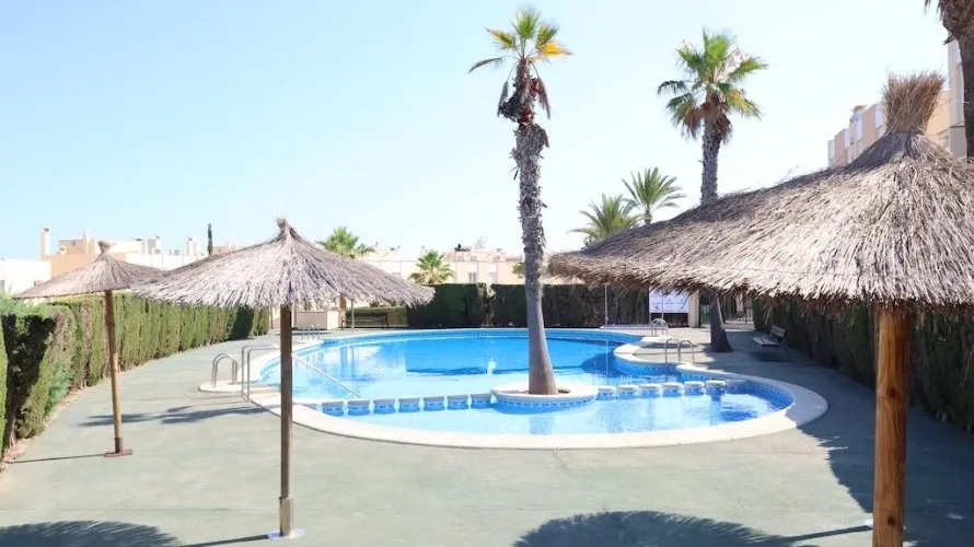 Сasa de 3 dormitorios en Cabo Roig, Spain No. 1410 № 22