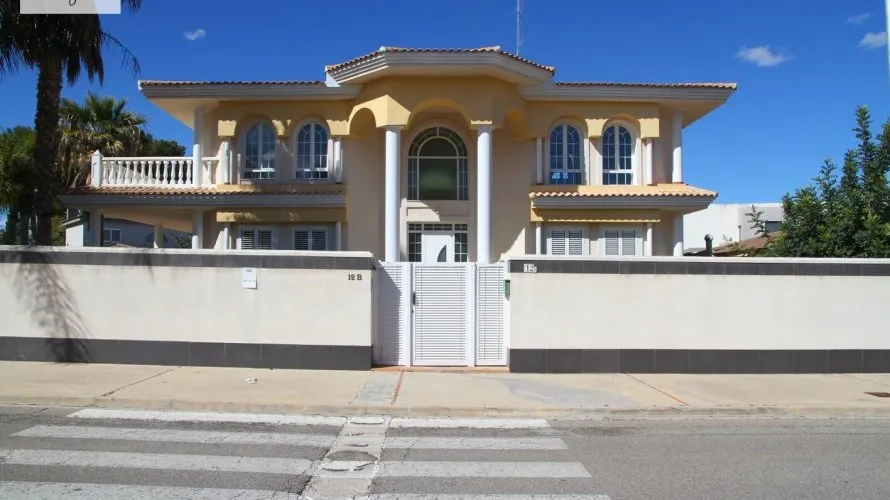 Apartamento de 4 dormitorios en L'Eliana, Spain No. 1313 № 6