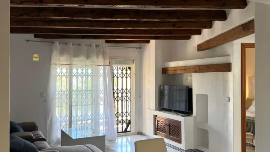 Apartamento de 2 dormitorios en Torrevieja, Spain No. 995 № 11