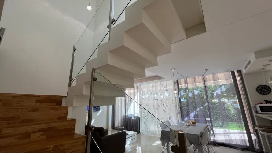 Apartamento de 3 dormitorios en Villajoyosa, Spain No. 380 № 11