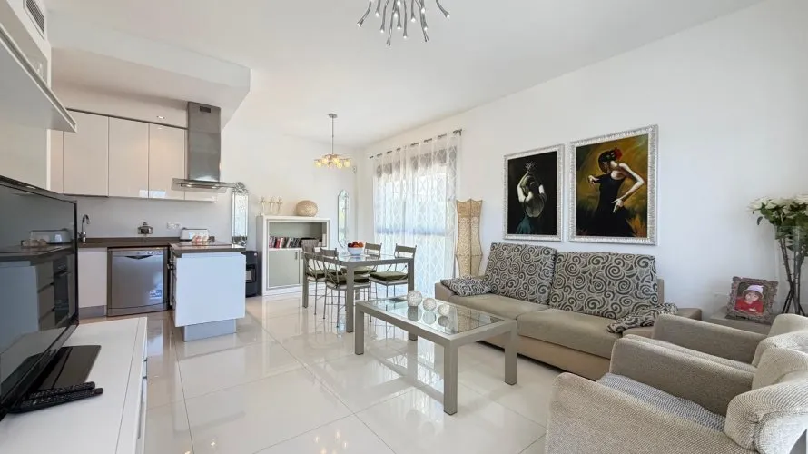 Villa de 4 dormitorios en Ciudad Quesada, Spain No. 1101 № 25