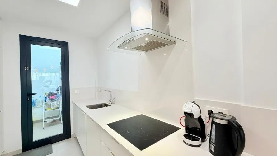 Apartamento de 3 dormitorios en La Florida, Spain No. 1038 № 16