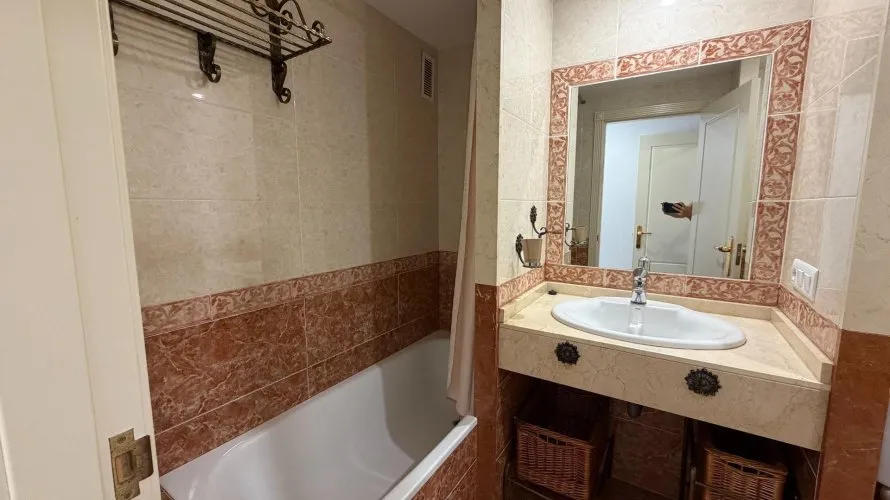 Apartamento de 2 dormitorios en Alicante, Spain No. 1163 № 15