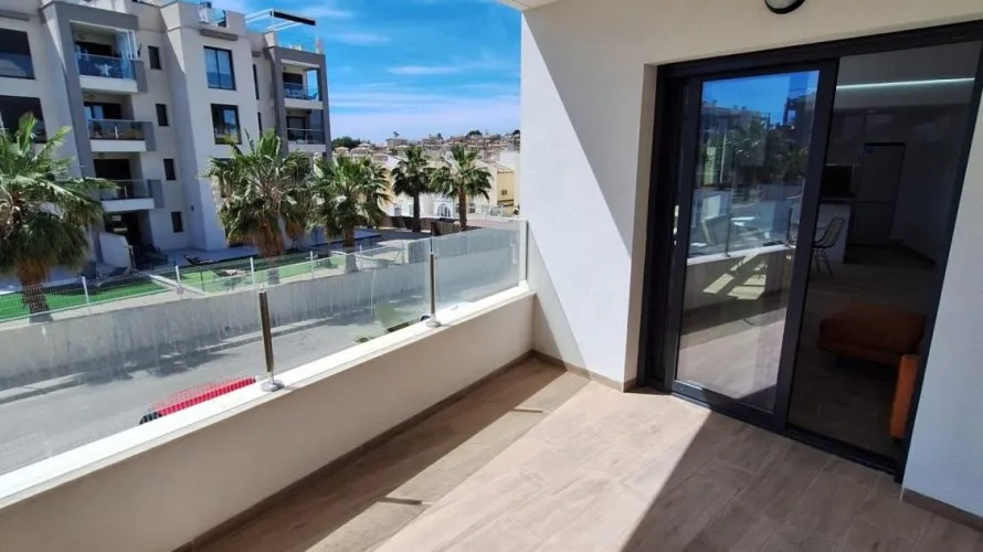 Apartamento de 2 dormitorios en Villamartin, Spain No. 555 № 19