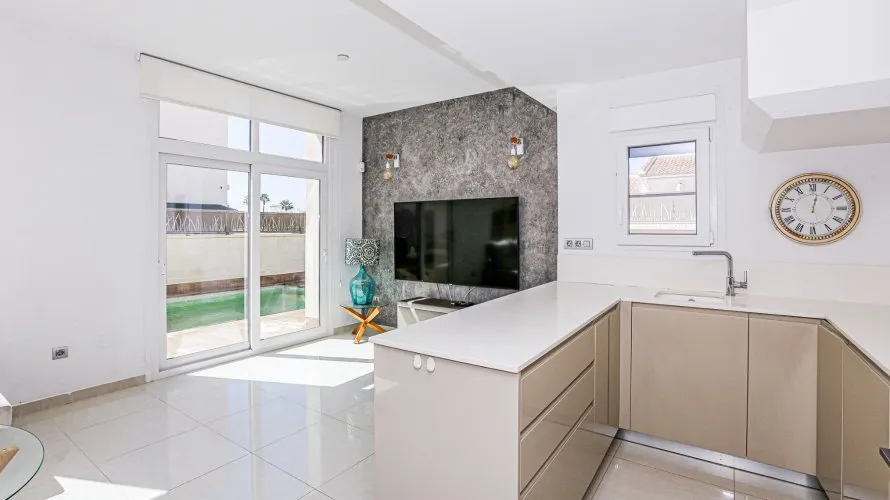 Villa de 101m² en Ciudad Quesada, Spain No. 1063 № 9
