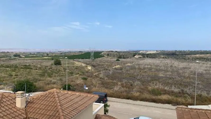 Сasa de 2 dormitorios en San Miguel de Salinas, Spain No. 1008 № 2