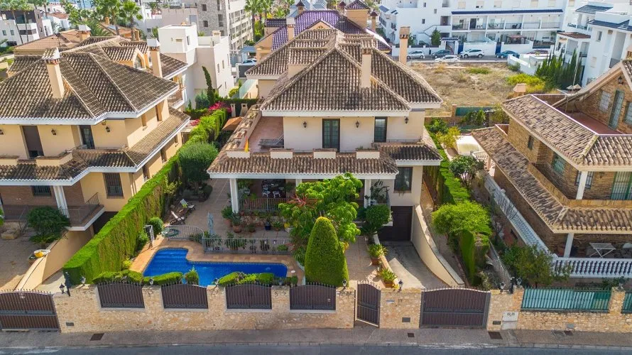 Villa de 6 dormitorios en La Veleta, Spain No. 1015