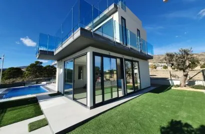 Villa de 3 dormitorios en Finestrat, Spain No. 253