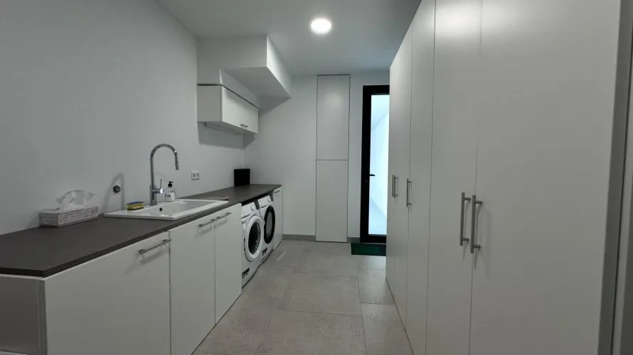 Villa de 691m² en Finestrat, Spain No. 710 № 18