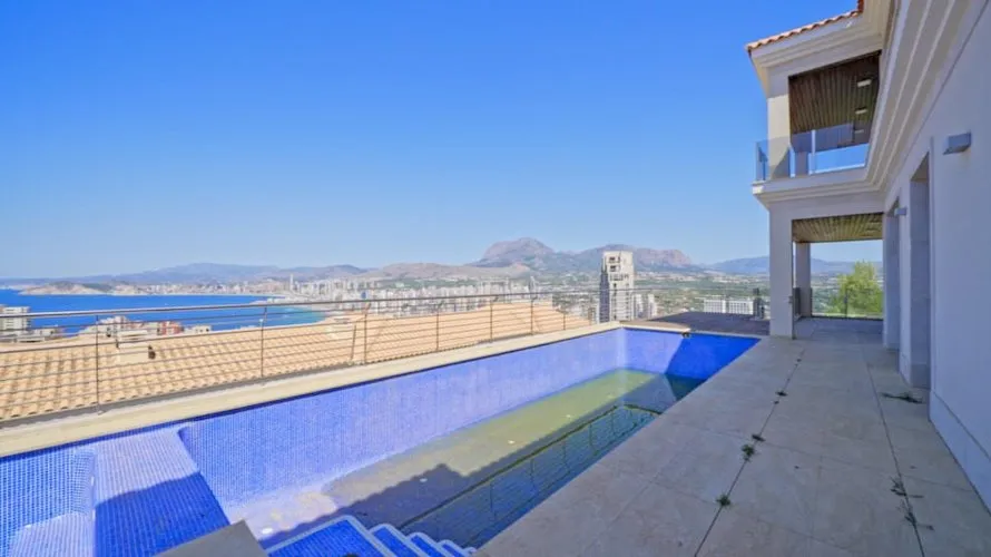 Apartamento de 4 dormitorios en Benidorm, Spain No. 459 № 8