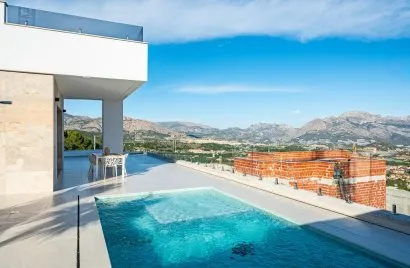 Villa de 3 dormitorios en Polop, Spain No. 973