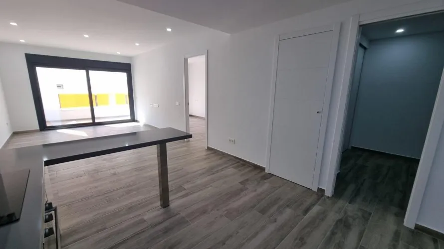 Apartamento de 3 dormitorios en Torrevieja, Spain No. 104 № 24