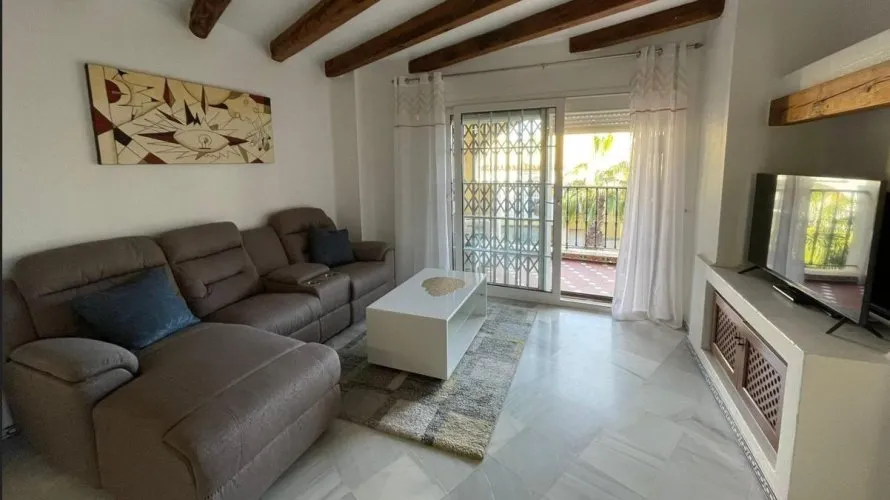 Apartamento de 2 dormitorios en Torrevieja, Spain No. 995