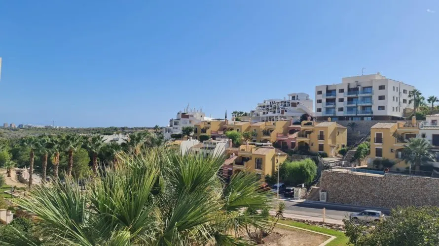 Villa de 124m² en Alicante, Spain No. 966 № 8