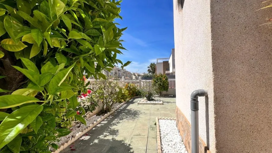 Сasa de 132m² en Torrevieja, Spain No. 884 № 20