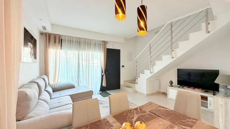 Apartamento de 3 dormitorios en La Florida, Spain No. 1038 № 8