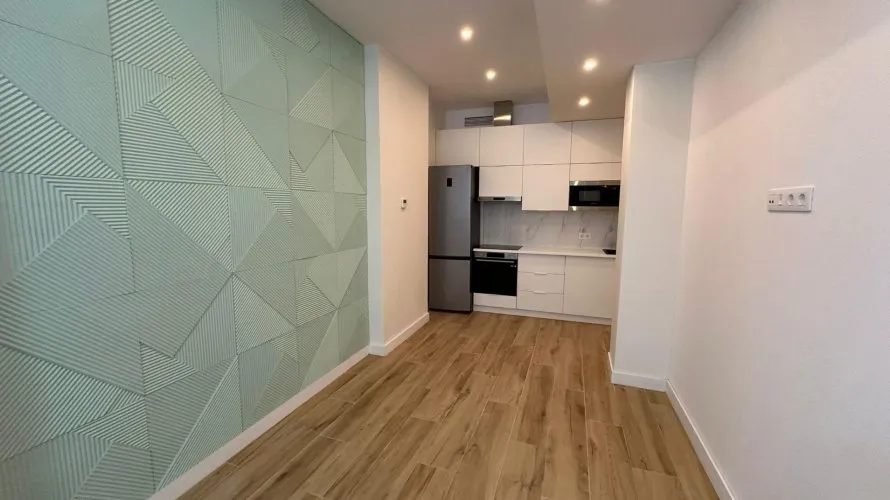 Apartamento de 4 dormitorios en Alicante, Spain No. 573 № 17
