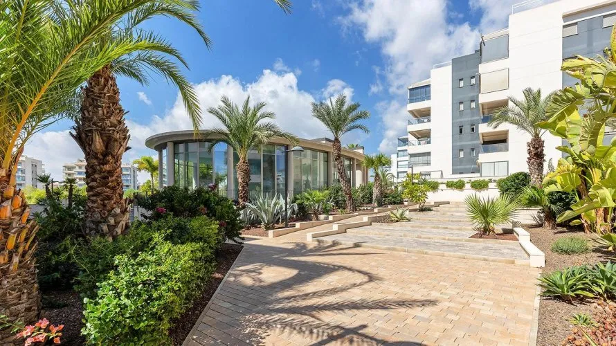 Apartamento de 2 dormitorios en Los Dolses, Spain No. 836