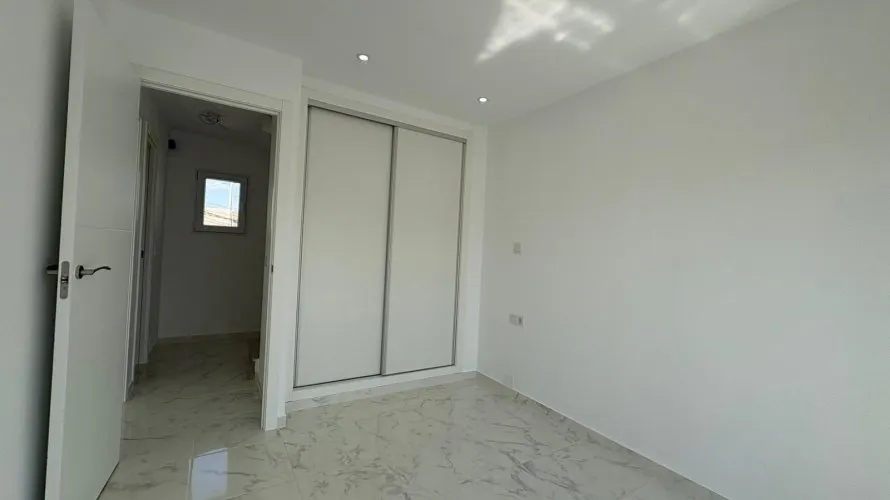 Сasa de 3 dormitorios en Torrevieja, Spain No. 791 № 26