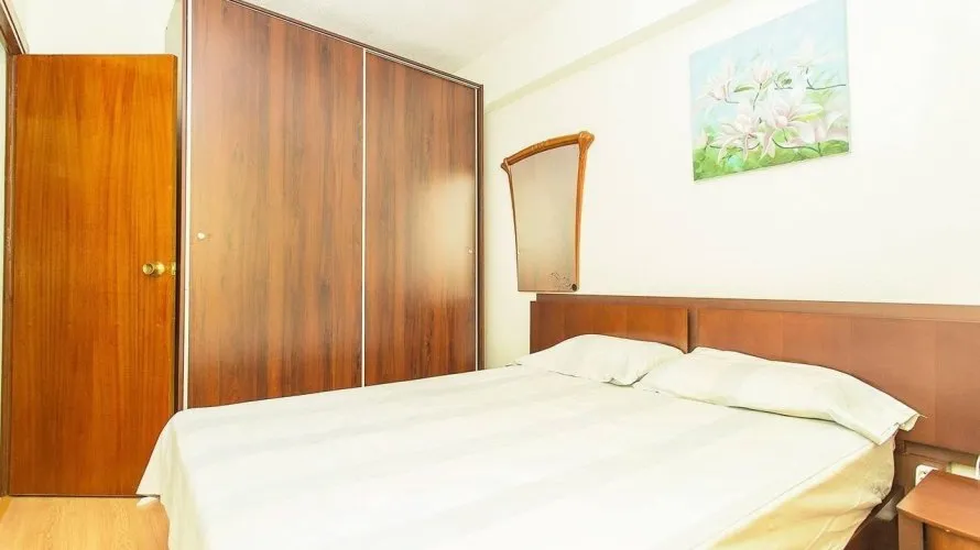 Apartamento de 3 dormitorios en Torrevieja, Spain No. 240 № 12