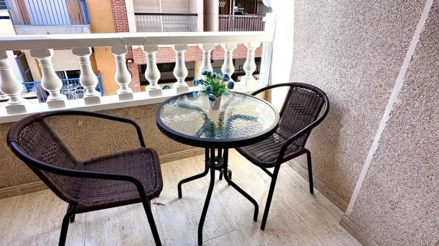 Apartamento de 58m² en Torrevieja, Spain No. 1260 № 1