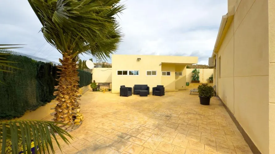 Apartamento de 5 dormitorios en Jijona, Spain No. 1262 № 1