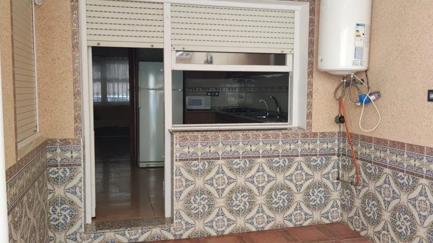 Сasa de 3 dormitorios en Torrevieja, Spain No. 750 № 8