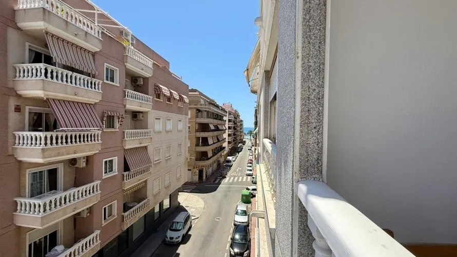 Apartamento de 2 dormitorios en Torrevieja, Spain No. 1426 № 27