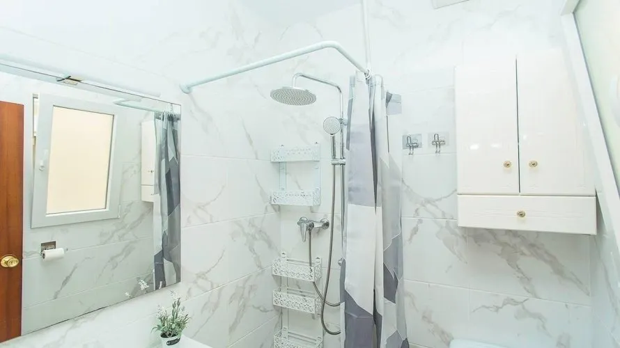 Apartamento de 3 dormitorios en Torrevieja, Spain No. 240 № 4