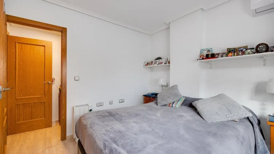 Apartamento de 2 dormitorios en Torrevieja, Spain No. 1365 № 9