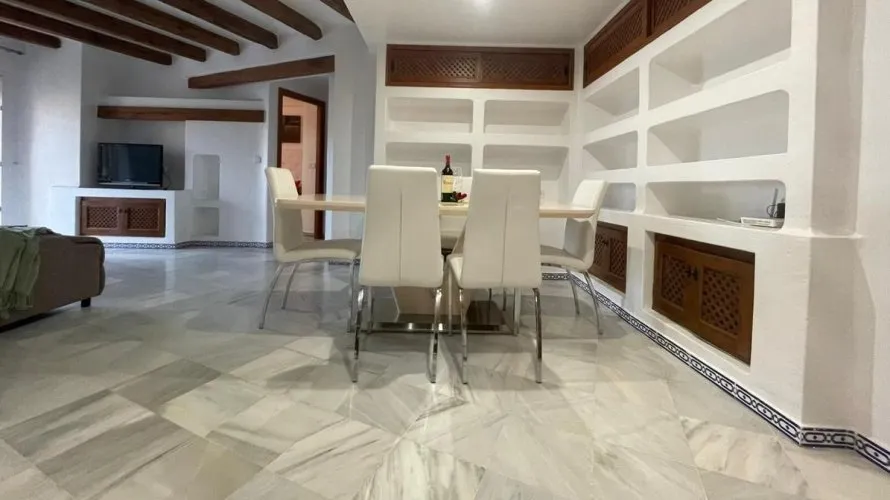 Apartamento de 2 dormitorios en Torrevieja, Spain No. 995 № 3