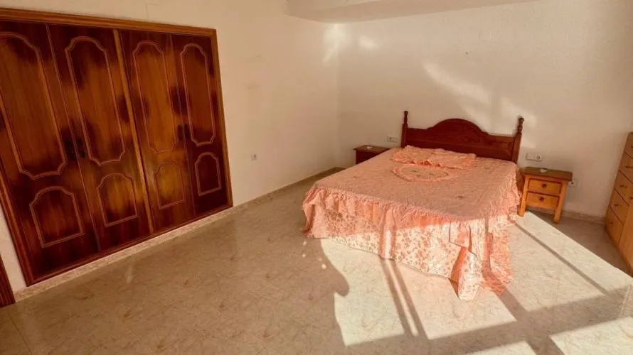 Apartamento de 4 dormitorios en Torrevieja, Spain No. 977 № 20
