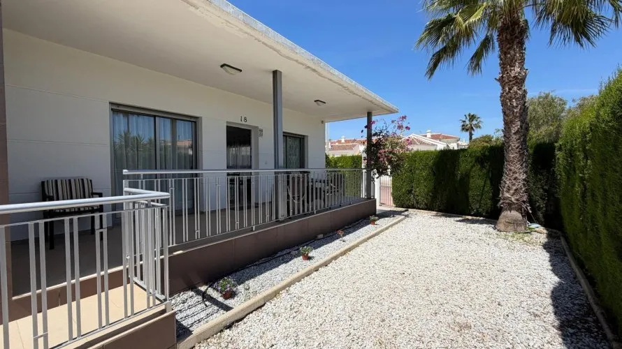 Villa de 4 dormitorios en Ciudad Quesada, Spain No. 1101 № 8