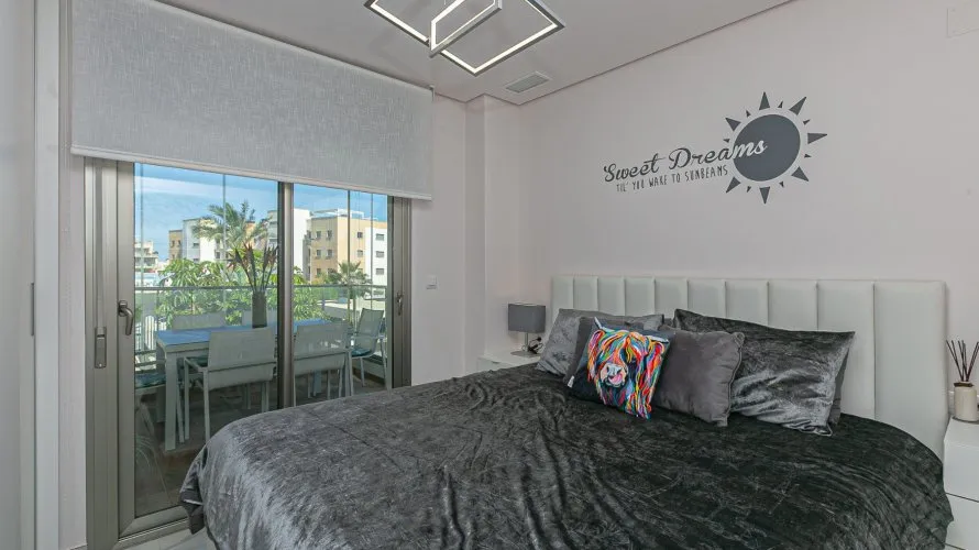 Apartamento de 82m² en Alicante, Spain No. 893 № 24