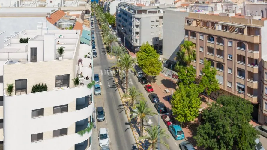 Apartamento de 2 dormitorios en Torrevieja, Spain No. 511 № 2