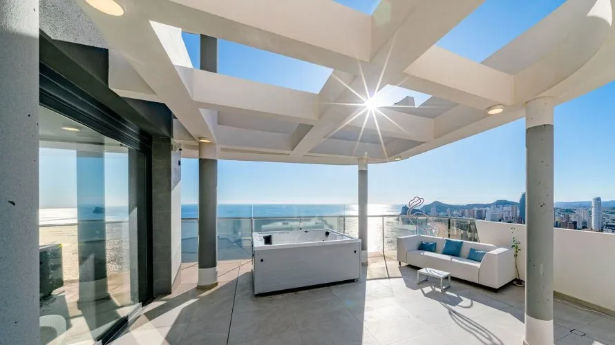 Apartamento de 3 dormitorios en Benidorm, Spain No. 672 № 27