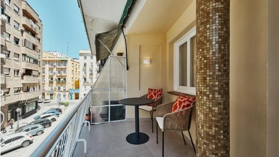 Apartamento de 3 dormitorios en Madrid, Spain No. 801 № 23