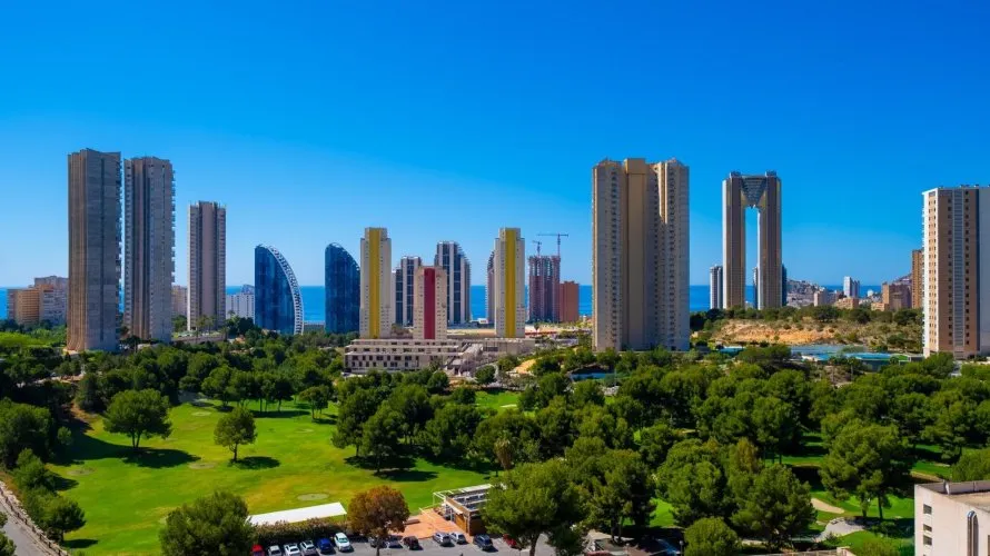 Apartamento de 2 dormitorios en Benidorm, Spain No. 727 № 7