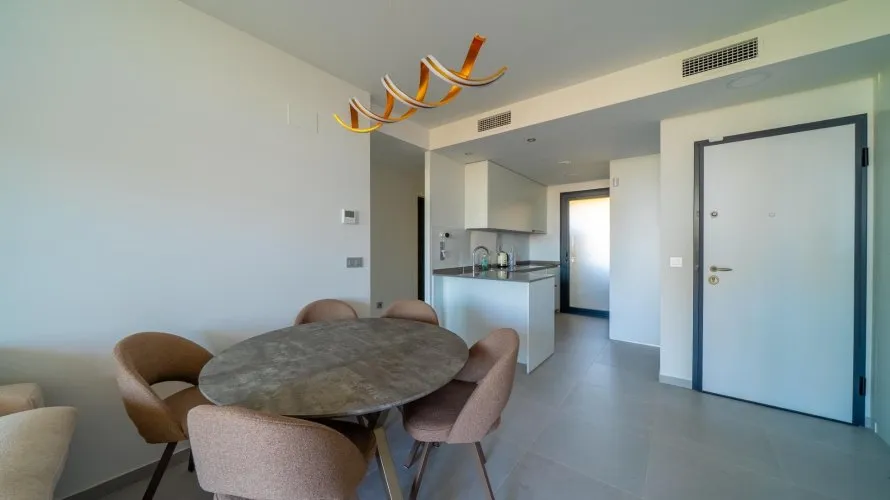 Apartamento de 2 dormitorios en Benidorm, Spain No. 727 № 4