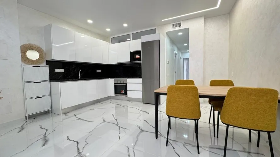 Apartamento de 2 dormitorios en Torrevieja, Spain No. 1388 № 21