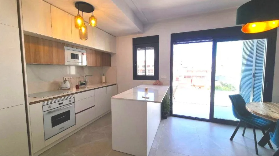 Ático de 2 dormitorios en Torrevieja, Spain No. 1184 № 4