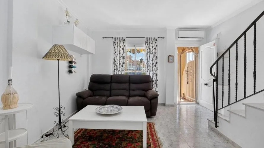 Сasa de 2 dormitorios en Torrevieja, Spain No. 864 № 23