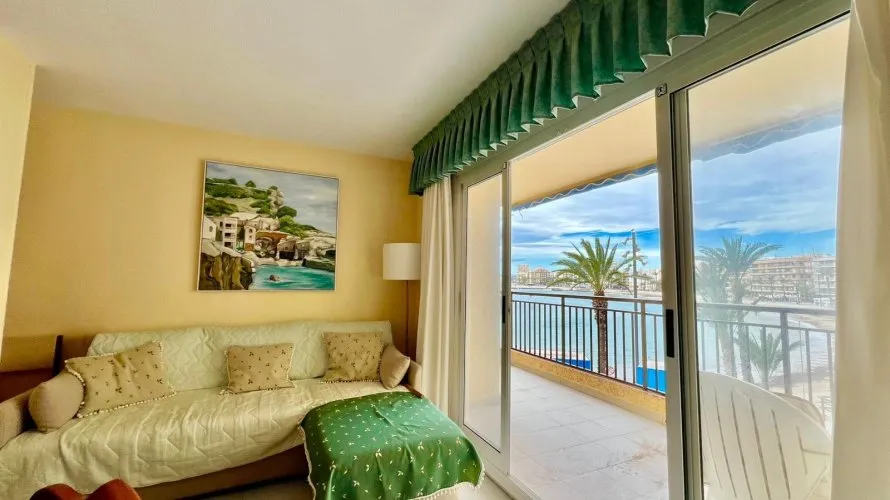 Apartamento de 3 dormitorios en Torrevieja, Spain No. 994 № 10