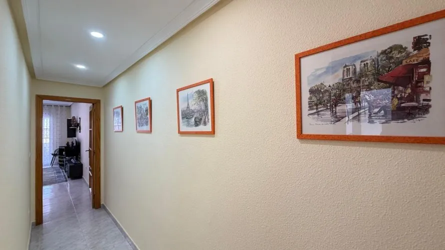 Apartamento de 3 dormitorios en Torrevieja, Spain No. 996 № 20