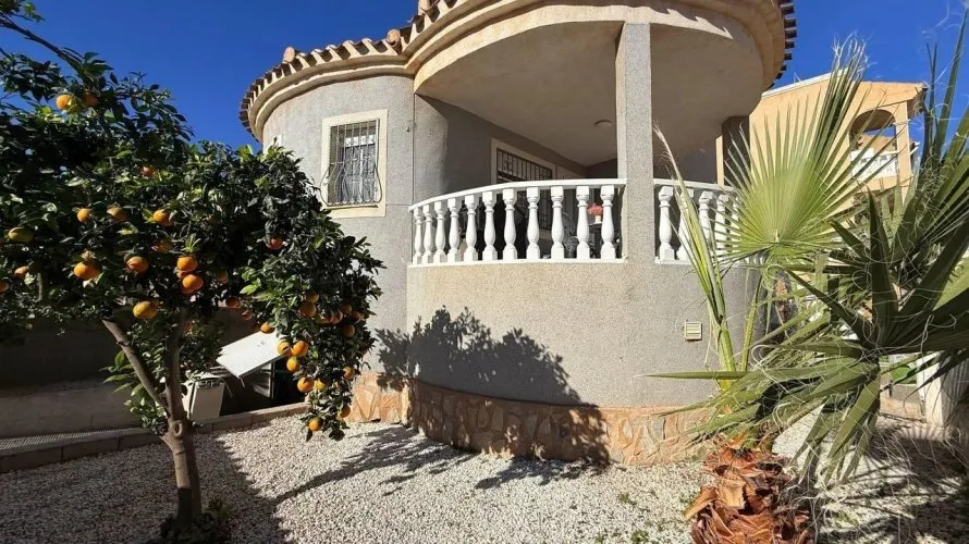 Villa de 4 dormitorios en Playa Flamenca II, Spain No. 169 № 4