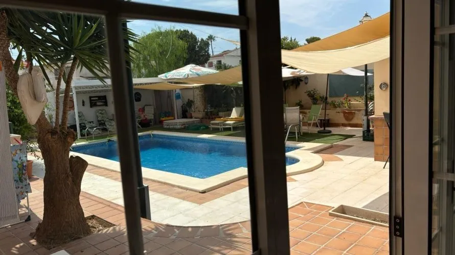 Villa de 4 dormitorios en Torrevieja, Spain No. 730 № 11