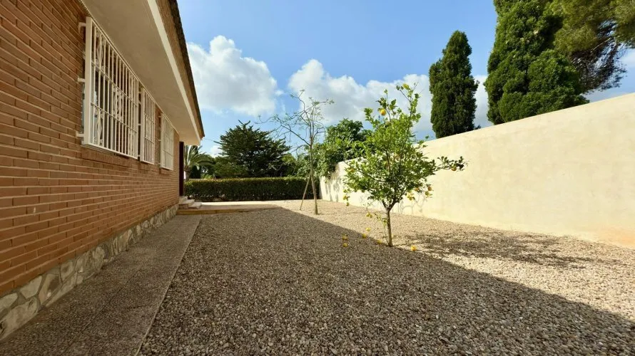 Villa de 3 dormitorios en La Nucia, Spain No. 80 № 19